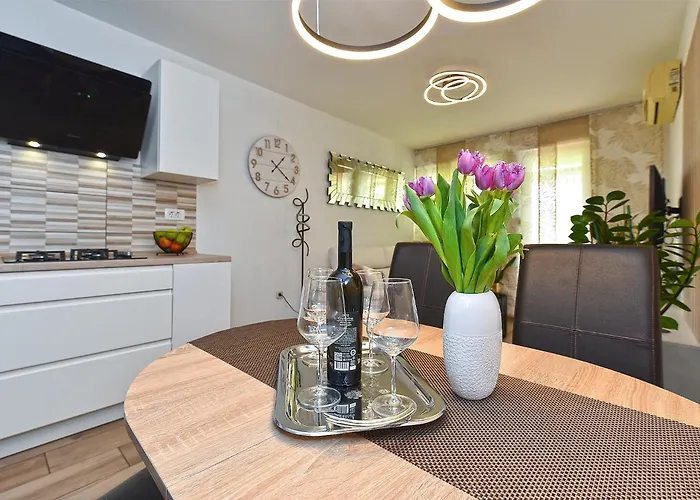 2207 Apartment Pula